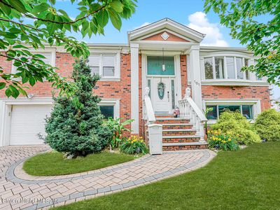 161 Ravenhurst Ave, Staten Island